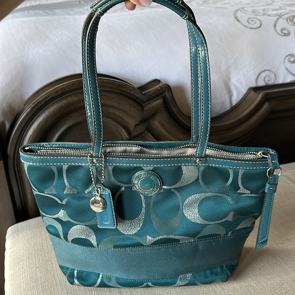 Authentic Coach Bag - Picture 2 of 8